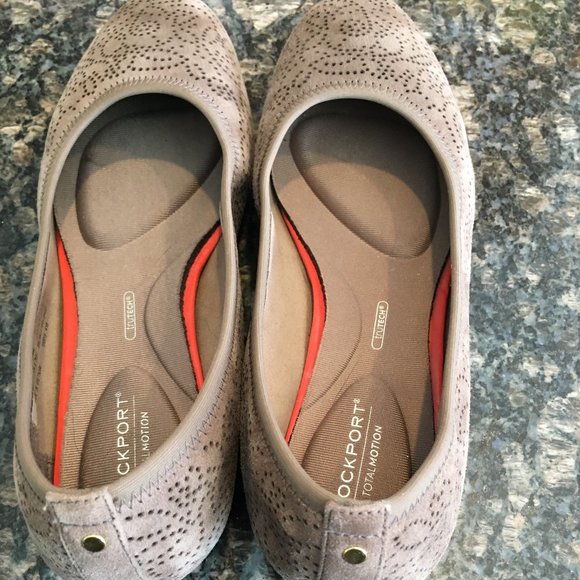 New 9 1/2 Rockport Flats - Picture 3 of 3